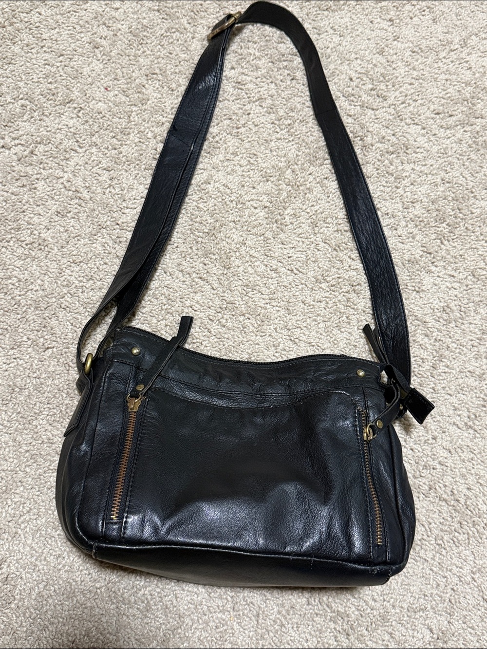 Vintage Everyday Black Leather Crossbody Bag with Front Zip Pockets